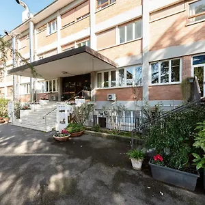 Gasthof Casa Per Ferie Opera Don Calabria, Rom